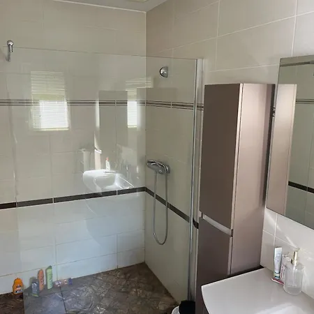 빌라 Maison Parking, Piscine Proche Du Circuit 24h Mans Changé