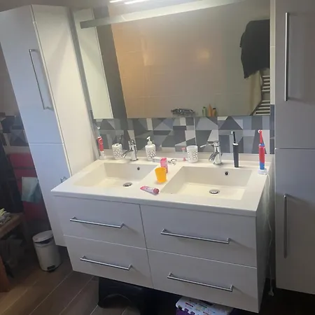 빌라 Maison Parking, Piscine Proche Du Circuit 24h Mans Changé