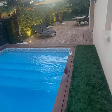 Maison Parking, Piscine Proche Du Circuit 24h Mans